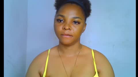 Snapshot of sexy_ebonygirl_ chatting on 09.18.25 Clara online show from 09.18.25