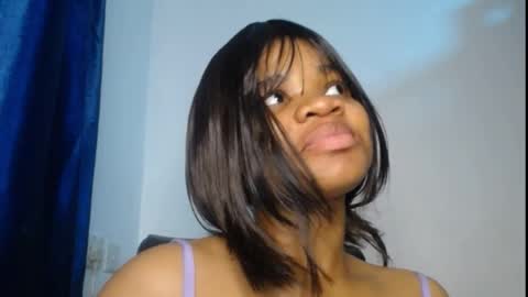 Snapshot of sexy_goddess_pet chatting on 05.10.26 Ella online show from 05.10.26