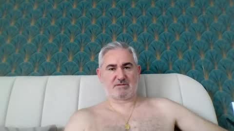 Antonio online show from 07.12.26