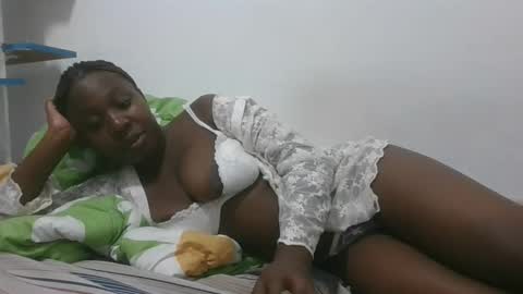 Snapshot of sexy_letisha chatting on 10.26.25 sexy_letisha online show from 10.26.25