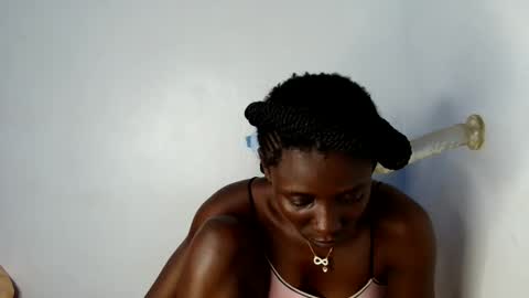 Snapshot of sexy_lilyyy chatting on 10.21.25 lily online show from 10.21.25