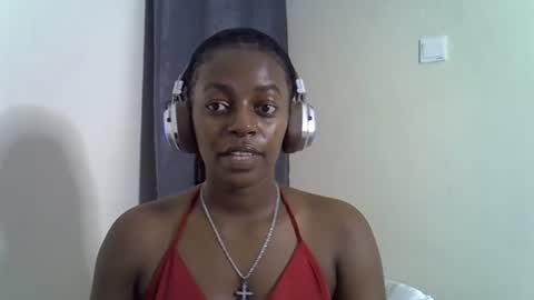 Snapshot of sexy_linda022 chatting on 07.27.26 Linda online show from 07.27.26