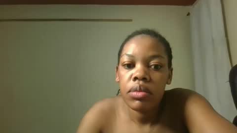 sexy_lyna online show from 10.22.25