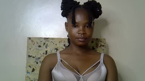 Molyne online show from 03.08.26