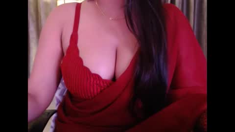 Snapshot of sexy_myra18 chatting on 04.25.26 myra online show from 04.25.26