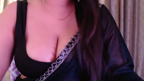 Snapshot of sexy_myra18 chatting on 05.18.26 myra online show from 05.18.26