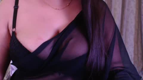 Snapshot of sexy_myra18 chatting on 05.22.26 myra online show from 05.22.26