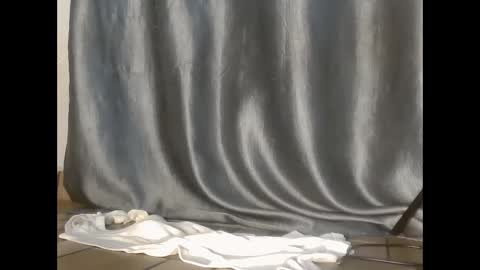 Snapshot of sexy_petitqueen chatting on 02.15.26 sexy_petitqueen online show from 02.15.26