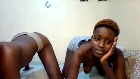 Snapshot of sexy_pie822842 chatting on 04.19.26 sexy pie online show from 04.19.26