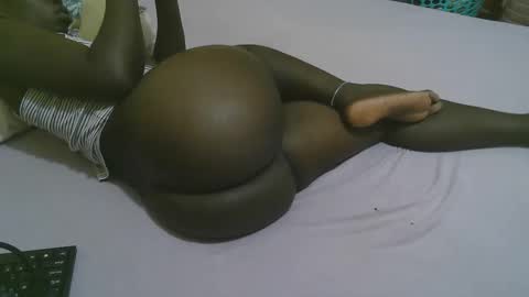 Snapshot of sexy_quincy1 chatting on 02.26.25 Sexy Quincy online show from 02.26.25