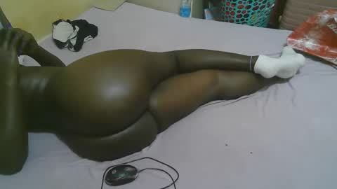 Snapshot of sexy_quincy1 chatting on 03.01.25 Sexy Quincy online show from 03.01.25