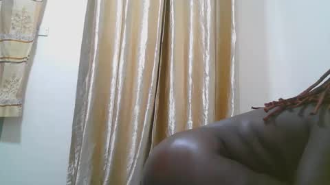 Snapshot of sexy_quincy1 chatting on 11.12.25 Sexy Quincy online show from 11.12.25