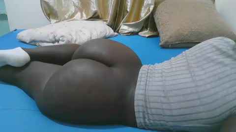 Snapshot of sexy_quincy1 chatting on 11.27.25 Sexy Quincy online show from 11.27.25