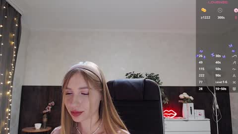 Annie - Your Dream Girl online show from 12.23.24