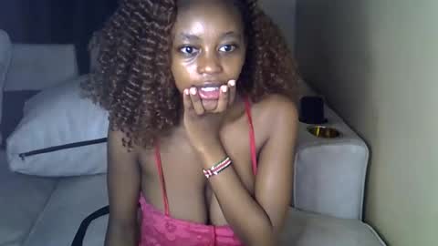 Snapshot of sexy_short chatting on 05.17.26 Janet online show from 05.17.26