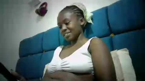 Snapshot of sexy_skyllah chatting on 06.28.26 sexy_skyllah online show from 06.28.26