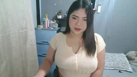 Snapshot of sexy_thea1 chatting on 02.22.26 sexy_thea1 online show from 02.22.26