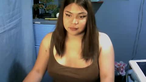 Snapshot of sexy_thea1 chatting on 03.29.26 sexy_thea1 online show from 03.29.26