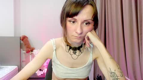 Snapshot of sexy_wise_kind chatting on 06.10.26 Mandy Green online show from 06.10.26