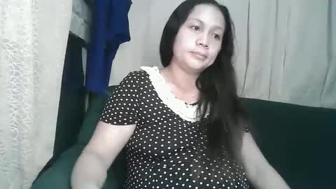 Snapshot of sexy_zapphire2024 chatting on 12.27.24 sexy_zapphire2024 online show from 12.27.24