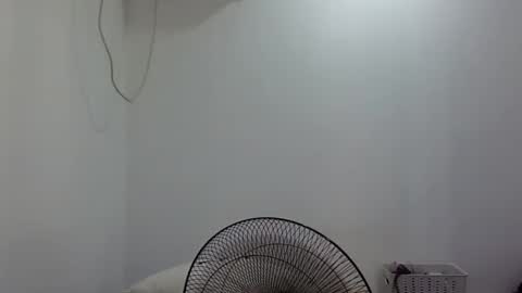Snapshot of sexyangelgoddess2025 chatting on 12.19.24 SEXYANGELGODDESS2025 online show from 12.19.24