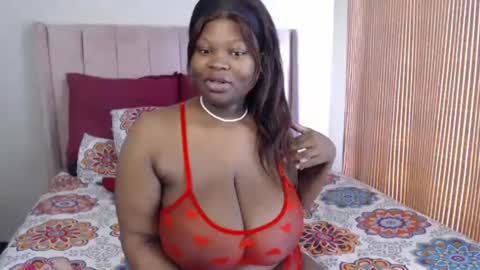 Snapshot of sexyangiexx chatting on 12.25.24 Angie online show from 12.25.24