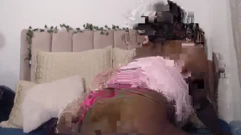 Snapshot of sexyangiexx chatting on 03.10.25 Angie online show from 03.10.25