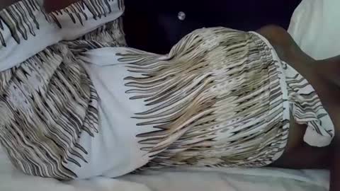 Snapshot of sexyayira chatting on 12.28.24 sexyayira online show from 12.28.24