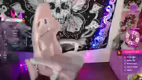 Snapshot of sexycarriie chatting on 09.18.25 Carrie online show from 09.18.25