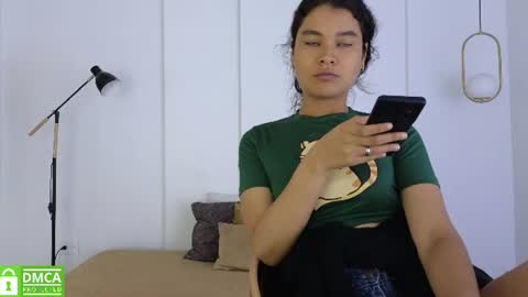 Snapshot of sexychanell_18 chatting on 06.27.26 chanell and yina online show from 06.27.26