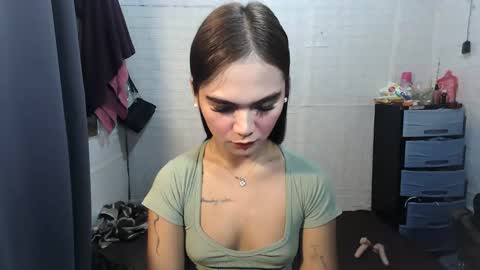 Snapshot of sexycheskax18 chatting on 03.17.26 pretty Cheska online show from 03.17.26