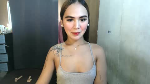 Snapshot of sexycheskax18 chatting on 05.18.26 pretty Cheska online show from 05.18.26