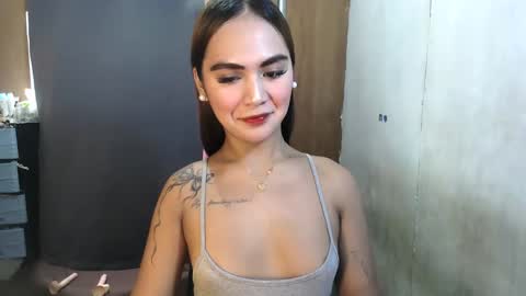 Snapshot of sexycheskax18 chatting on 05.18.26 pretty Cheska online show from 05.18.26