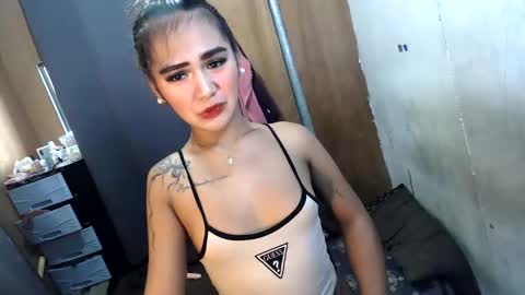 Snapshot of sexycheskax18 chatting on 05.23.26 pretty Cheska online show from 05.23.26