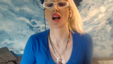 Snapshot of sexyeni chatting on 01.14.25 ENI pvt moan your name WHEN I M NOT online you tell me in SNAPCHAT deal yes add me... FREE TWITTER magiconline101...... online show from 01.14.25