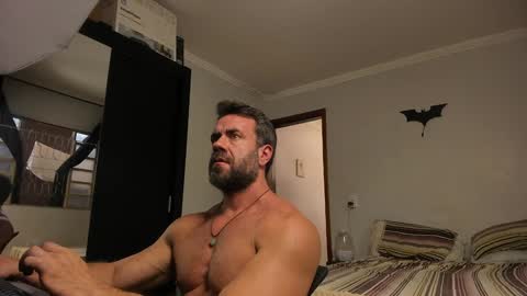 Snapshot of sexyflightz chatting on 01.12.25 chris online show from 01.12.25