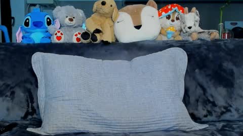 Snapshot of sexyfoxyari chatting on 02.13.26 Ari online show from 02.13.26