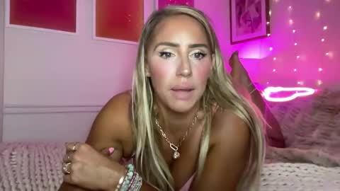 Ashley Love online show from 01.18.26