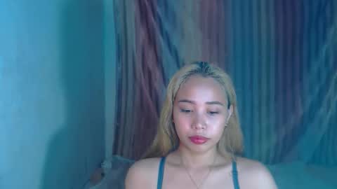 Snapshot of sexyhotbojean chatting on 10.08.25 jeanken and jelian online show from 10.08.25