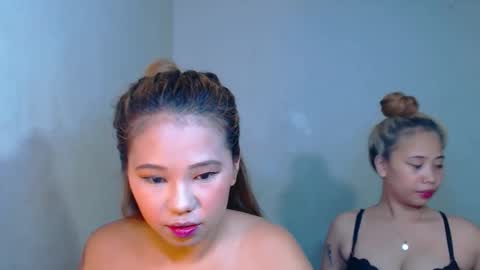 Snapshot of sexyhotbojean chatting on 10.17.25 jeanken and jelian online show from 10.17.25