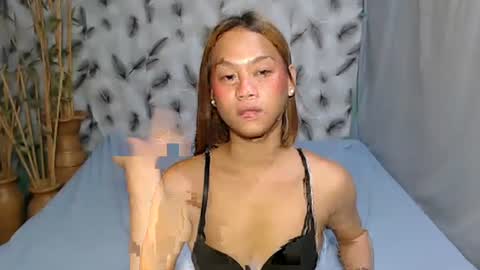 Snapshot of sexyhotrachelle chatting on 03.05.25 Rachelle online show from 03.05.25