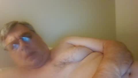 Snapshot of sexyiove chatting on 06.12.26 chris online show from 06.12.26