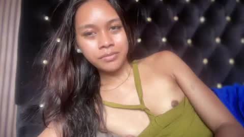 Snapshot of sexykarina_ chatting on 06.21.26 Karina3 online show from 06.21.26