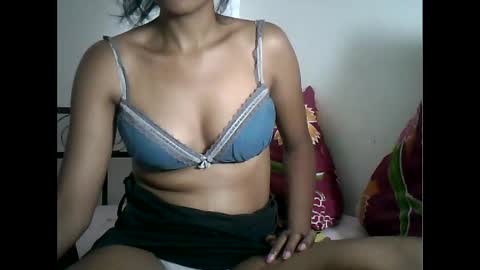 sexylarra12 online show from 12.29.24