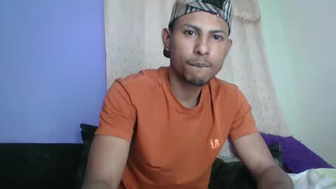 Snapshot of sexyleon69 chatting on 09.12.25 Sexy leon online show from 09.12.25