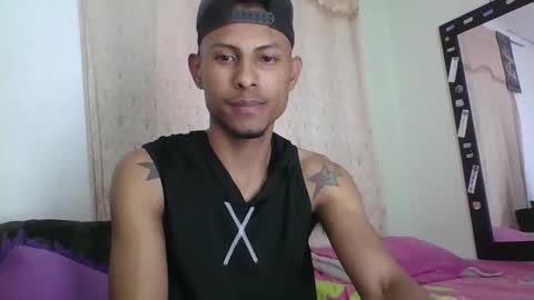 Snapshot of sexyleon69 chatting on 10.30.25 Sexy leon online show from 10.30.25