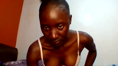 Snapshot of sexylucia5 chatting on 05.02.26 sexylucia5 online show from 05.02.26