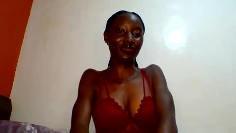 Snapshot of sexylucia5 chatting on 06.02.26 sexylucia5 online show from 06.02.26