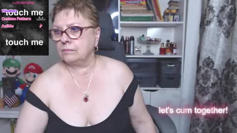 sexylynette4u online show from 10.20.25