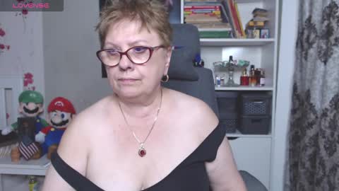 sexylynette4u online show from 10.26.25